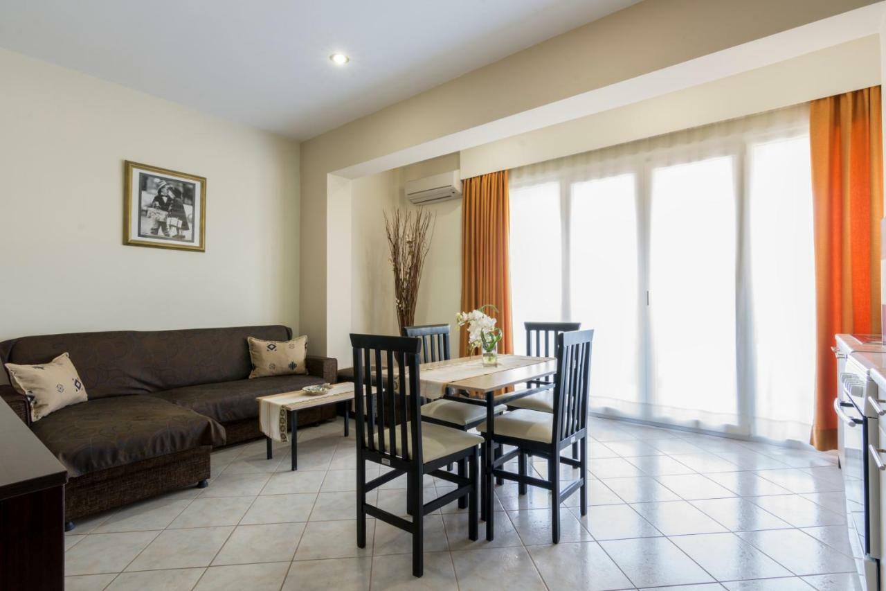Yolanda Studios Paralia Agias Foteinis المظهر الخارجي الصورة